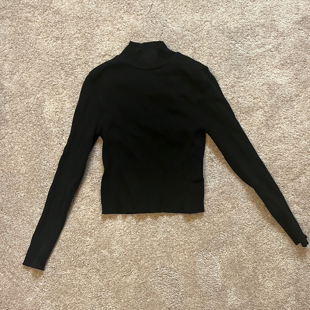 Black ribbed longsleeve